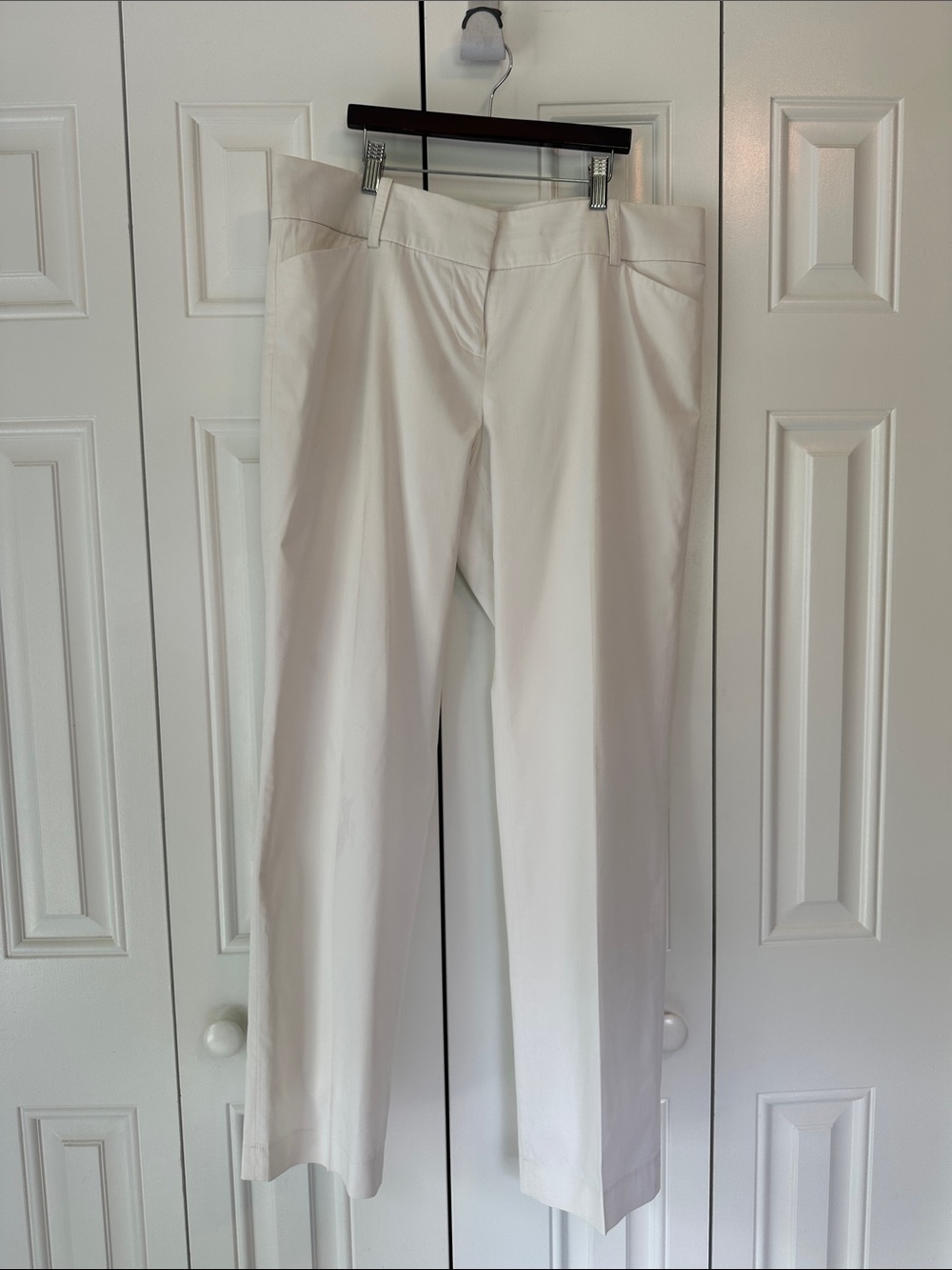 Ann Taylor Cream Straight-Leg Jeans
